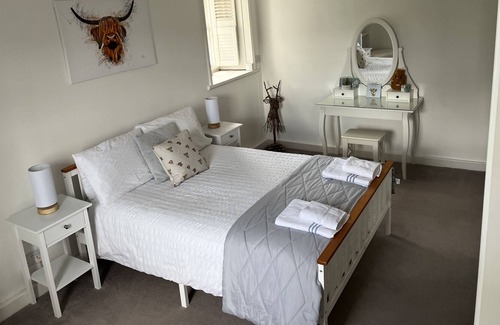 Comrie Cottage | Pretty Ground Floor Cottage in beautiful Comrie. Pet-friendly.