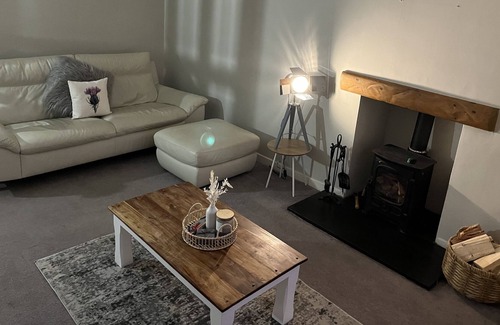 Comrie Cottage | Pretty Ground Floor Cottage in beautiful Comrie. Pet-friendly.