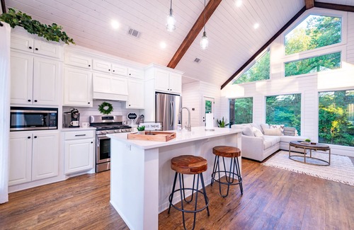 Broken Bow Cabin | Pretty in the Pines - BEST LOCATION Luxurious Couples Cabin - Broken Bow, OK