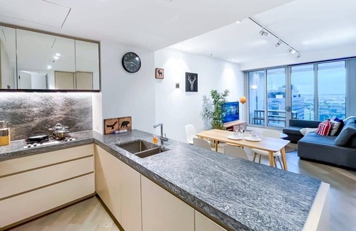 Melbourne Apartment | Pride Fawkner Apt Bayview PARKING POOL GYM