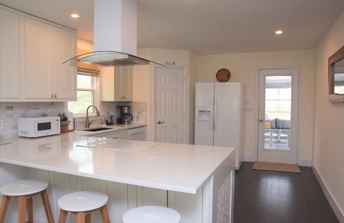 Northeast Raleigh House | Primary Suite with Rooftop Deck and Lake View in this Awesome 3 Bedroom Home!