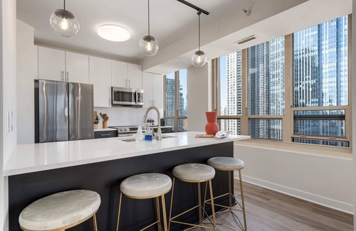 Rush and Division Apartment | Prime 2BR Apartments: Perfect Group Comfort