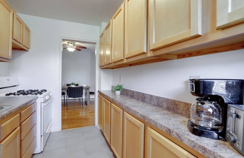 Northeast Alexandria Apartment | Prime Alexandria Location Corporate Apt