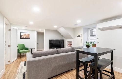 Baker Apartment | Prime Baker locale, blocks from Broadway shops, eateries, and nightlife