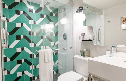 Downtown Washington D.C. Hotel | Prime D.C. Location | Ideal For Downtown Couple Stay Near White House