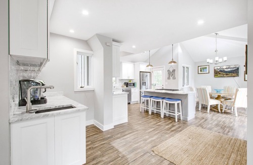 Seabrook Island House | Prime destination for tennis & golf with club access & pools - dog-friendly