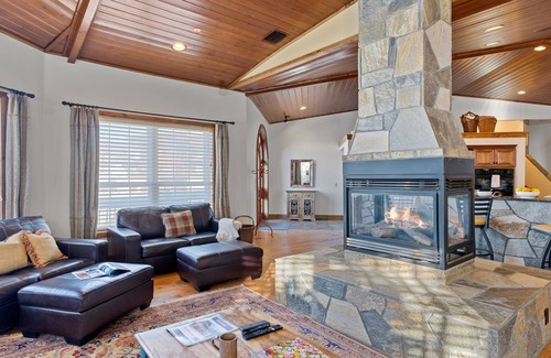 Steamboat Springs House | Prime Location with Hot Tub + Theater Room + Close to Slopes - Apex Lodge South