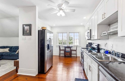 Milan Apartment | Prime Location and Luxury | 3br Streetcar + Dining