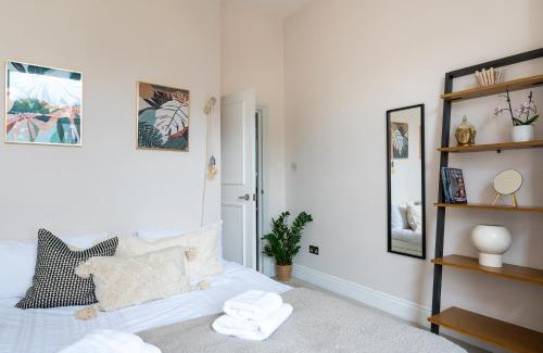 Pontcanna Apartment | Prime Location Cardiff Pontcanna Modern 2 Bedroom Apartment with Privat Parking