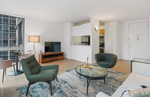 Midtown South Apartment | PRIME location! Chelsea One Bedroom