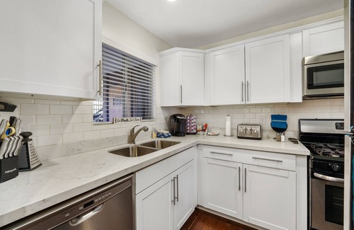 Lower Avenues Condo | Prime Location Downtown/UofU SLC Condo