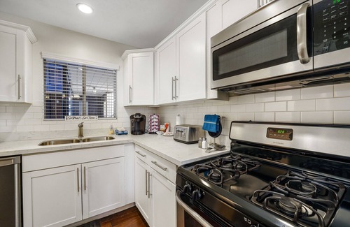 Lower Avenues Condo | Prime Location Downtown/UofU SLC Condo