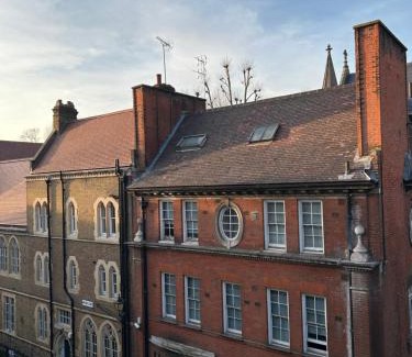 Royal Borough of Kensington and Chelsea Apartment | Prime Location Kensington Apartments