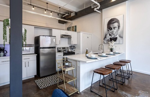 Downtown Fort Worth Apartment | Prime Location | Stylish Downtown FTW Penthouse