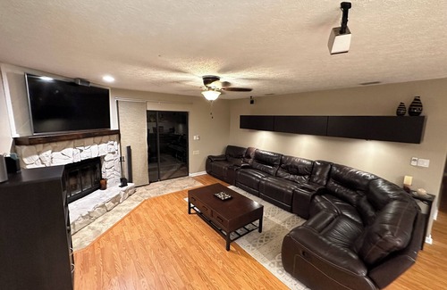Lutz House | Prime Lutz Home 3BR-2BA & HomeTheater