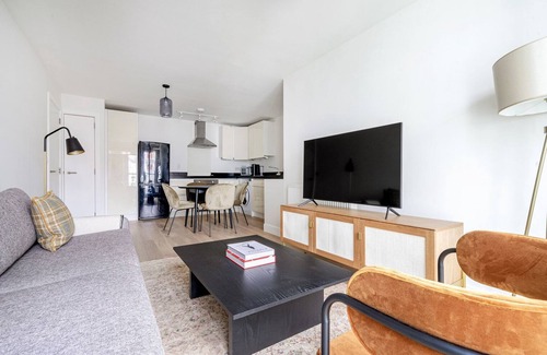Bunhill Apartment | Prime Oldstreet decent 2BR & 2 Bath Rooms nr. Shoreditch, by Blueground
