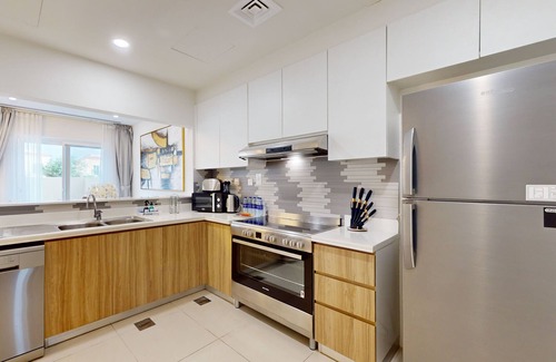 Dubai Villa | Primestay - Tranquil 3BR with Private Garden in Dubai Land