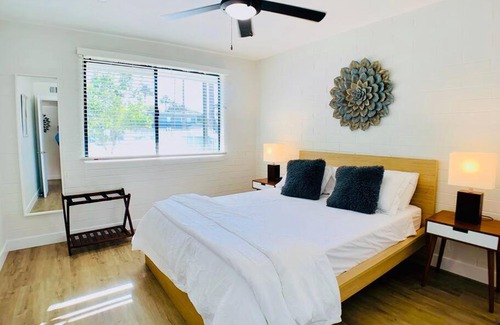 South Scottsdale Apartment | Primo Old Town Location w/Heated Pool