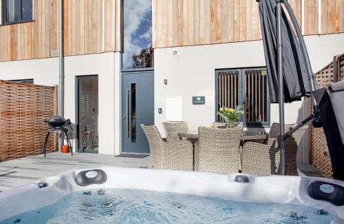 Over Stowey House | Primrose-Uk34614