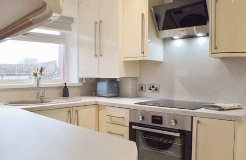 Llanelli Cottage | Princess Court Apartment