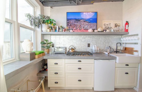 Union City Apartment | Princess-Inspired 1-Bedroom Gem with Private Patio!