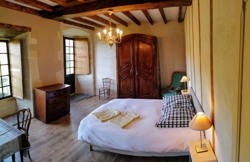 Pont-de-Ruan Other | Priory in a large 12th-century Abbey, heated swimming pool