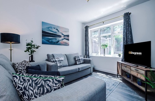Stoke-on-Trent House | Pristine 3-Bed Home in Stoke | Ideal for Business - Sleeps 7