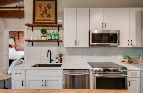 Nashville Condo | Pristine Historic Warehouse Condo - Central Location 2 mi. to Broadway Downtown