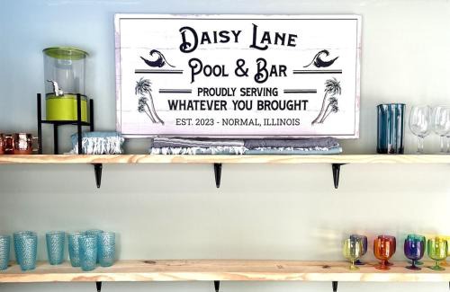 Normal House | Pristine Oasis, Hot tub, Pool bar, Bags,Fire-Table