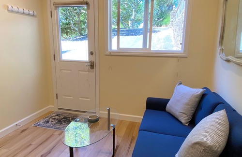 Bayside Acres Apartment | Pristine Studio—Walk to SF Bay & State Park! With A/C!
