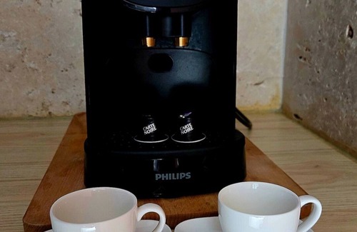 Port-Saint-Louis-du-Rhone Apartment | Private Jacuzzi with sea view - quiet, cosy suite