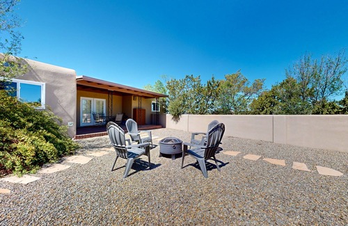Northeast Santa Fe House | Privacy and stunning views await at this spacious Santa Fe retreat near plaza