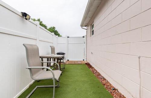 Fairvilla House | Private 1 Bed 1 Bath Orlando Oasis Shopping and Parks Nearby