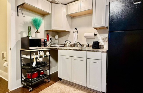 Fountain Square Apartment | Private 1BR, Monthly Stays, Pups Welcome