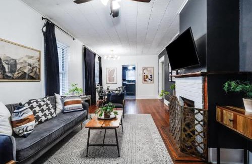 Freetown - Port Rico House | Private 1BR Suite Walk to Downtown Lafayette