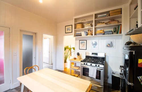 Atlantic House | Private 2 Bedroom Bungalow w/Wi-Fi + Kitchen