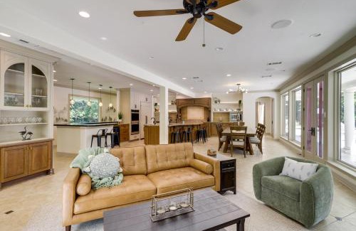 Barker House | Private 25 Acre Estate with Lake Fish and Canoe!