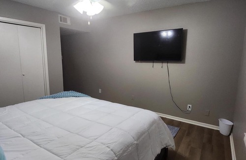Euless House | Private 2bed/1bth-6min from DFW