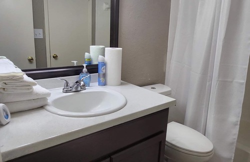 Euless House | Private 2bed/1bth-6min from DFW