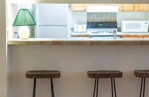 Concord House | Private 4BR Oasis | 2 KNG BDs | 4 TVs | Free Wi-Fi