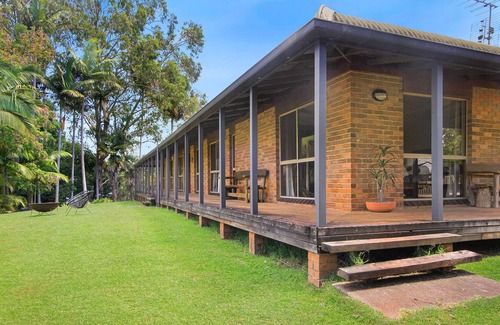 Burringbar House | Private 5 BD Home Nestled Amongst The Hinterlands