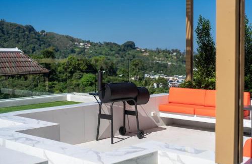 Patong Villa | Private 5 bedroom pool luxury villa the best villa in Patong