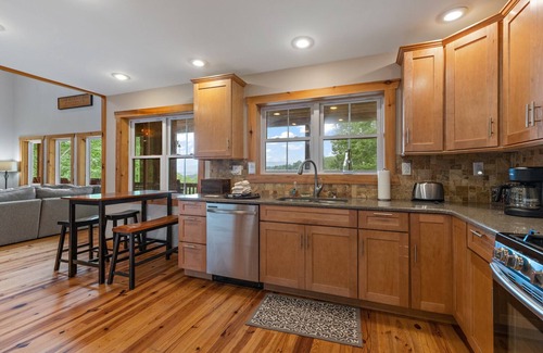 Vilas Cabin | Private 7-Acre Sanctuary: Long-Range Views, Hot Tub & Game Room