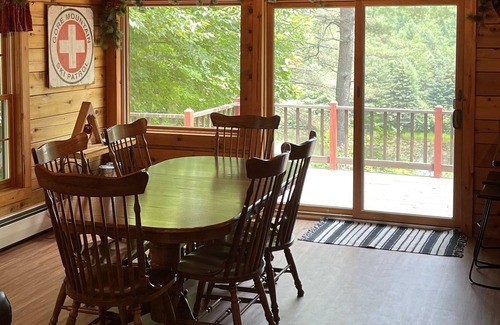 North Creek Cabin | Private Adirondack cabin located right between Gore Mtn and downtown North Creek