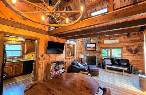 Nisbet House | Private and Cozy Cabin Close to Williamsport, PA