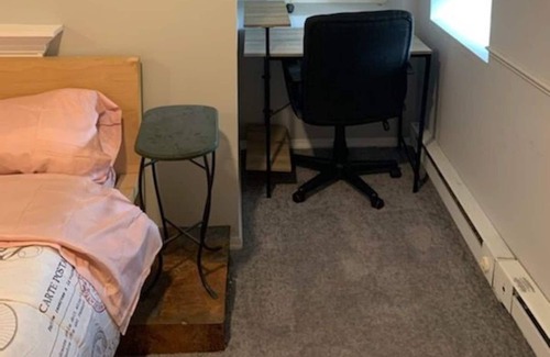 Salem House | Private Apartment, 15 min walk to downtown Salem