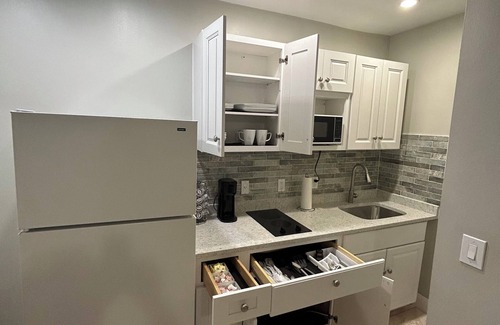 Town N County Park Apartment | Private apartment with free parking 10 minutes from Tampa International Airport.