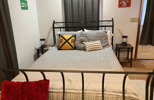 Hill City Bed & Breakfast | Private B&B Suite in the Heart of the Hills!