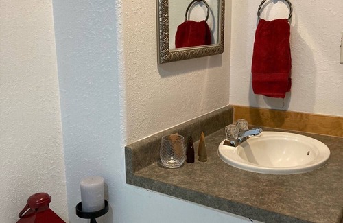 Hill City Bed & Breakfast | Private B&B Suite in the Heart of the Hills!