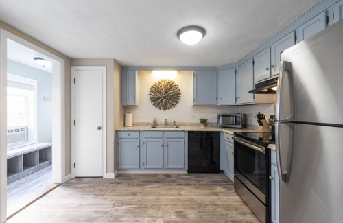 Wells House | Private Beach House - Steps from Drakes Island Beach!